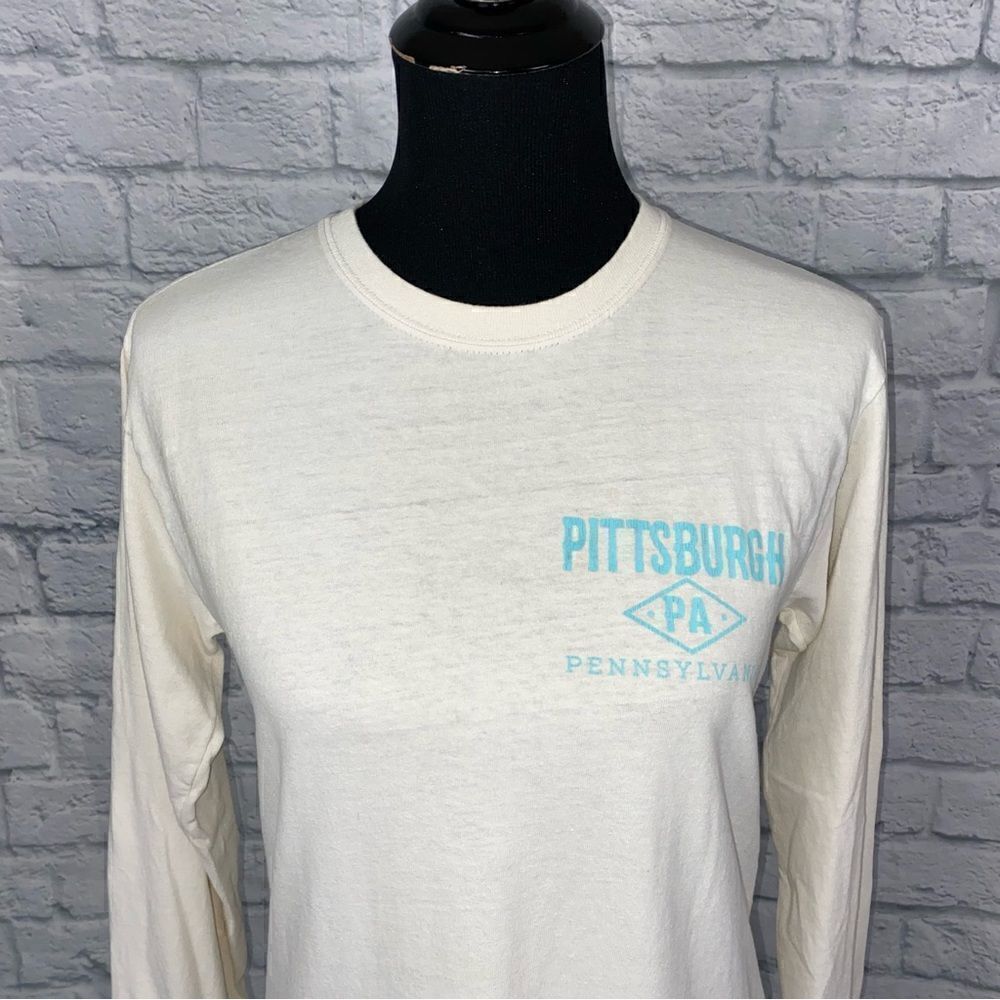 Gildan Pittsburgh Pa Longsleeve Crewneck off white 
t-shirt women size small - Picture 3 of 11